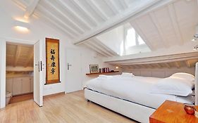 Pantheon Charming Attic | Romeloft